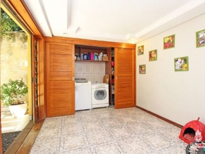 Casa à venda com 208m², 4 quartos, 2 suítes no bairro Ipanema em Porto Alegre - Foto 20