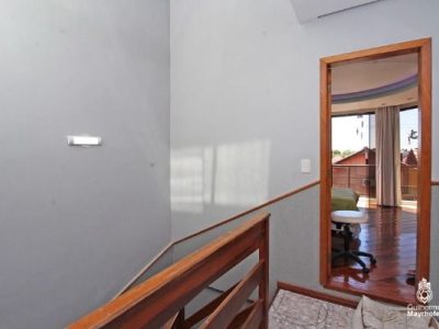 Casa à venda com 208m², 4 quartos, 2 suítes no bairro Ipanema em Porto Alegre - Foto 38