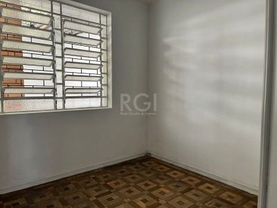 Sobrado à venda com 160m², 3 quartos, 1 suíte no bairro Floresta em Porto Alegre - Foto 5