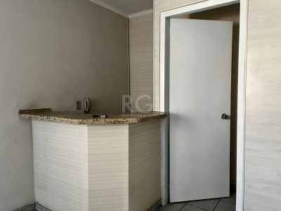 Sobrado à venda com 160m², 3 quartos, 1 suíte no bairro Floresta em Porto Alegre - Foto 13