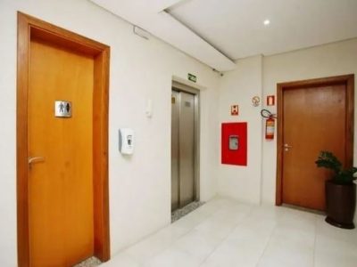 Apartamento à venda com 108m², 3 quartos, 1 suíte, 2 vagas no bairro Tristeza em Porto Alegre - Foto 16