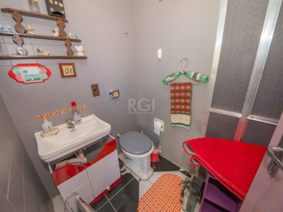 Casa à venda com 390m², 4 quartos, 4 vagas no bairro Chácara das Pedras em Porto Alegre - Foto 15