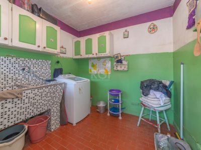 Casa à venda com 390m², 4 quartos, 4 vagas no bairro Chácara das Pedras em Porto Alegre - Foto 18