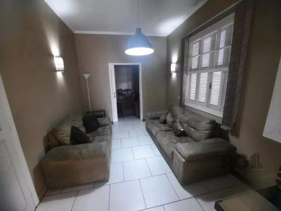 Casa à venda com 125m², 3 quartos, 1 suíte, 3 vagas no bairro Glória em Porto Alegre - Foto 5