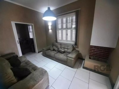 Casa à venda com 125m², 3 quartos, 1 suíte, 3 vagas no bairro Glória em Porto Alegre - Foto 6