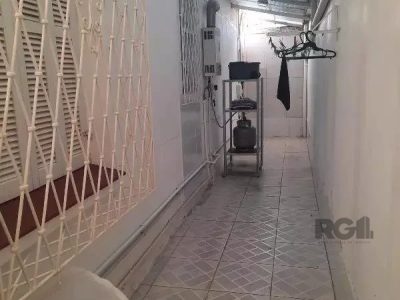 Casa à venda com 125m², 3 quartos, 1 suíte, 3 vagas no bairro Glória em Porto Alegre - Foto 27