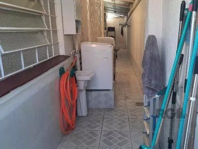 Casa à venda com 125m², 3 quartos, 1 suíte, 3 vagas no bairro Glória em Porto Alegre - Foto 28