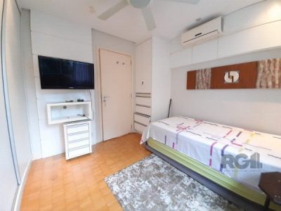 Apartamento à venda com 173m², 3 quartos, 1 suíte, 1 vaga no bairro Moinhos de Vento em Porto Alegre - Foto 23