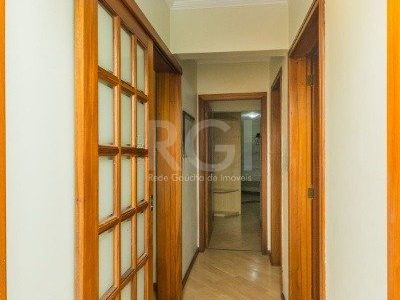 Apartamento à venda com 147m², 3 quartos, 1 suíte, 2 vagas no bairro Jardim Itu em Porto Alegre - Foto 9