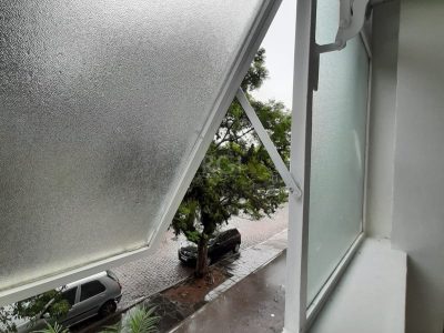 Apartamento à venda com 75m², 2 quartos, 1 vaga no bairro Santana em Porto Alegre - Foto 12