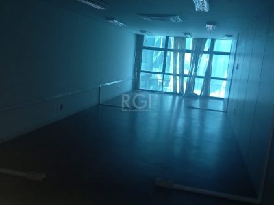 Conjunto/Sala à venda com 234m² no bairro Centro Histórico em Porto Alegre - Foto 12