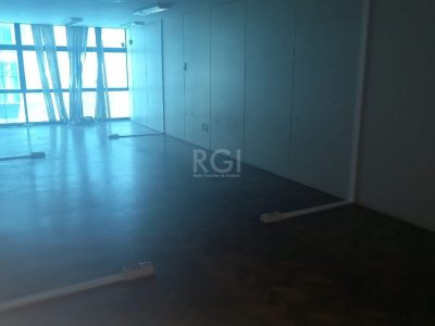 Conjunto/Sala à venda com 234m² no bairro Centro Histórico em Porto Alegre - Foto 13