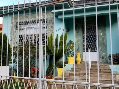 Casa à venda com 165m², 2 quartos, 4 vagas no bairro Menino Deus em Porto Alegre - Foto 3