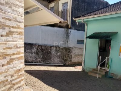 Casa à venda com 165m², 2 quartos, 4 vagas no bairro Menino Deus em Porto Alegre - Foto 8