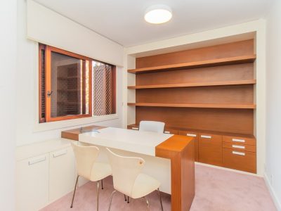 Apartamento à venda com 309m², 3 quartos, 3 suítes, 3 vagas no bairro Auxiliadora em Porto Alegre - Foto 27