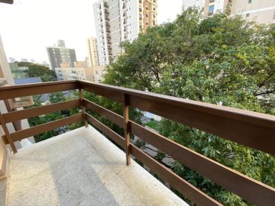 Apartamento à venda com 78m², 3 quartos, 1 vaga no bairro Passo d'Areia em Porto Alegre - Foto 4