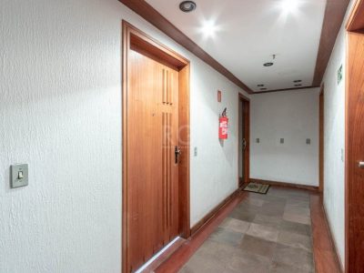 Conjunto/Sala à venda com 44m² no bairro Menino Deus em Porto Alegre - Foto 2