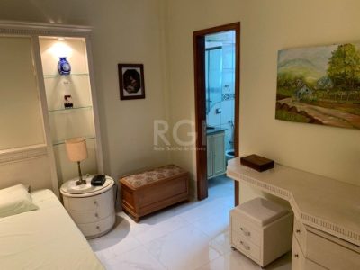 Apartamento à venda com 130m², 3 quartos, 1 suíte, 1 vaga no bairro Rio Branco em Porto Alegre - Foto 13