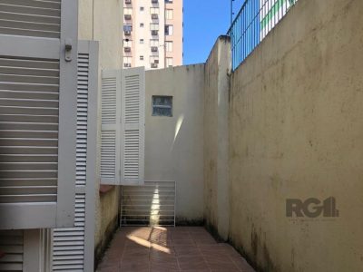 Apartamento à venda com 76m², 2 quartos, 1 suíte no bairro Menino Deus em Porto Alegre - Foto 26