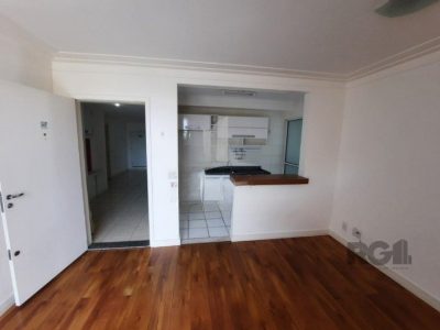 Apartamento à venda com 63m², 3 quartos, 1 suíte, 1 vaga no bairro Cristal em Porto Alegre - Foto 5