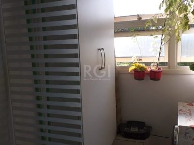 Apartamento à venda com 63m², 2 quartos, 1 vaga no bairro Partenon em Porto Alegre - Foto 10