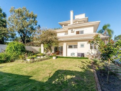 Casa à venda com 358m², 3 quartos, 3 suítes, 4 vagas no bairro Ipanema em Porto Alegre - Foto 18