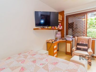 Apartamento à venda com 110m², 3 quartos, 1 suíte, 2 vagas no bairro Petrópolis em Porto Alegre - Foto 14