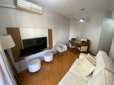 Apartamento à venda com 63m², 2 quartos, 1 vaga no bairro Menino Deus em Porto Alegre - Foto 2