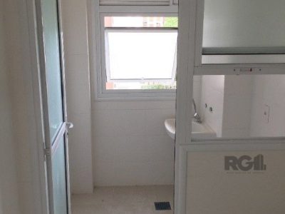 Apartamento à venda com 75m², 2 quartos, 1 suíte, 1 vaga no bairro Passo d'Areia em Porto Alegre - Foto 3