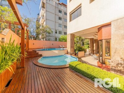 Apartamento à venda com 245m², 3 quartos, 3 suítes, 3 vagas no bairro Moinhos de Vento em Porto Alegre - Foto 34