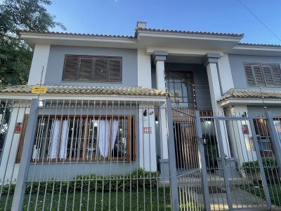 Casa à venda com 200m², 4 quartos, 2 suítes, 4 vagas no bairro Santana em Porto Alegre - Foto 11