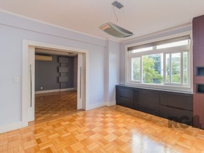 Apartamento à venda com 131m², 3 quartos, 1 suíte, 1 vaga no bairro Independência em Porto Alegre - Foto 5