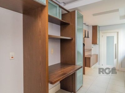 Apartamento à venda com 131m², 3 quartos, 1 suíte, 1 vaga no bairro Independência em Porto Alegre - Foto 10