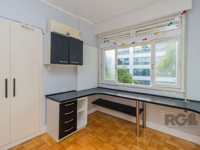 Apartamento à venda com 131m², 3 quartos, 1 suíte, 1 vaga no bairro Independência em Porto Alegre - Foto 17