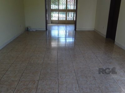 Casa à venda com 279m², 3 quartos, 3 vagas no bairro Partenon em Porto Alegre - Foto 2