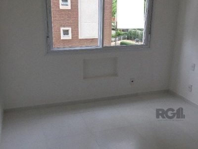 Apartamento à venda com 75m², 2 quartos, 1 suíte, 1 vaga no bairro Passo d'Areia em Porto Alegre - Foto 12