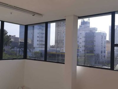 Conjunto/Sala à venda com 94m², 2 vagas no bairro Santana em Porto Alegre - Foto 12