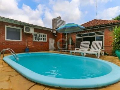 Casa à venda com 160m², 3 quartos, 3 vagas no bairro Partenon em Porto Alegre - Foto 10