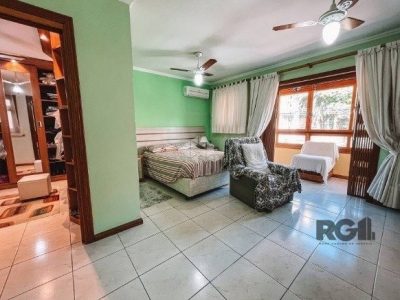 Casa à venda com 360m², 3 quartos, 2 suítes, 2 vagas no bairro Menino Deus em Porto Alegre - Foto 14