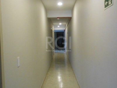 Apartamento à venda com 104m², 3 quartos, 1 suíte, 1 vaga no bairro Centro Histórico em Porto Alegre - Foto 3