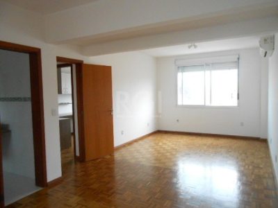 Apartamento à venda com 104m², 3 quartos, 1 suíte, 1 vaga no bairro Centro Histórico em Porto Alegre - Foto 14