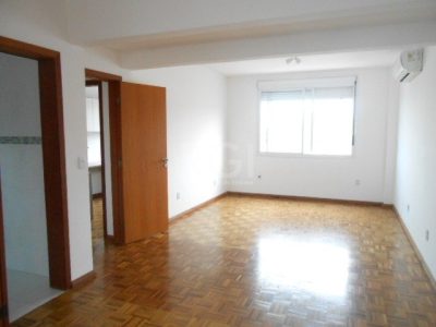 Apartamento à venda com 104m², 3 quartos, 1 suíte, 1 vaga no bairro Centro Histórico em Porto Alegre - Foto 18