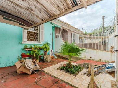 Casa à venda com 86m², 3 quartos no bairro Medianeira em Porto Alegre - Foto 3