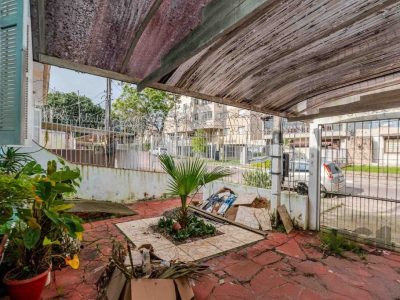 Casa à venda com 86m², 3 quartos no bairro Medianeira em Porto Alegre - Foto 4