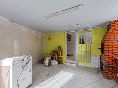 Casa à venda com 86m², 3 quartos no bairro Medianeira em Porto Alegre - Foto 15