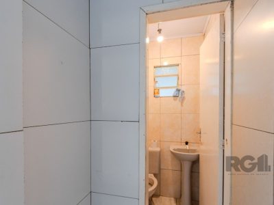 Casa à venda com 86m², 3 quartos no bairro Medianeira em Porto Alegre - Foto 20