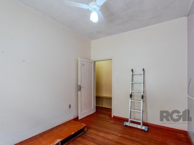 Casa à venda com 86m², 3 quartos no bairro Medianeira em Porto Alegre - Foto 33