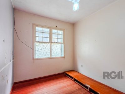 Casa à venda com 86m², 3 quartos no bairro Medianeira em Porto Alegre - Foto 34