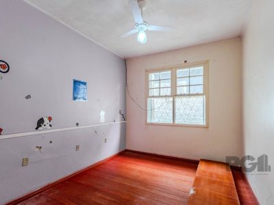 Casa à venda com 86m², 3 quartos no bairro Medianeira em Porto Alegre - Foto 35