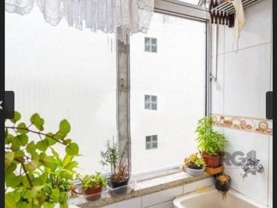 Apartamento à venda com 65m², 2 quartos no bairro Partenon em Porto Alegre - Foto 3